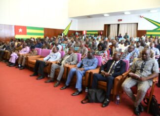 Assurance maladie universelle au Togo : une vaste campagne d’information et d’échanges du gouvernement pour expliquer le concept