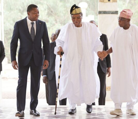 Les Présidents Olusegun Obasanjo et Nicéphore Soglo reçus à Pya Les Présidents Olusegun Obasanjo et Nicéphore Soglo reçus à Pya