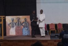 ART’ PLASTIC AWARD : le plasticien Congolais David Mwehu MUTEBA sacré Meilleur Espoir Masculin