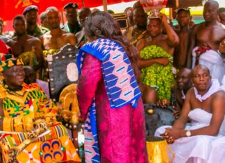 25ème anniversaire de l’intronisation du Roi du Royaume Ashanti : la Présidente de l’Assemblée nationale Yawa Djigbodi Tsègan représente le Chef de l’Etat à Kumasi
