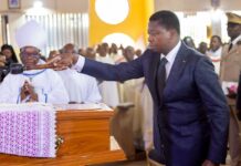Obsèques de Mgr Barrigah : Le Chef de l’État assiste à la messe d’enterrement