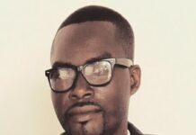 Arts : ‘’Au-dessus du réveil’’, Kokou Ekouagou au-dessus des mots…