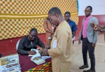 Littérature : Ketekou Koffi Délali présente ses trois ouvrages