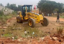 Golfe 2 : La rue Attiégou renaît grâce à une opération de désengorgement et de reprofilage